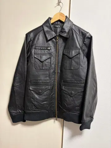 조이팩토리의 가죽 자켓