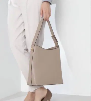 내추럴 뷰티 베이직 맨해튼 숄더백 그레이지