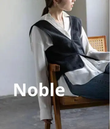 노블 트위드 뷔스티에 블랙 레이어드 코디 새상품급