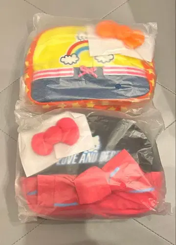 산리오 오샤레마녀 라브베리 헬로키티 파우치