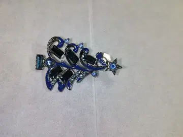 크리스마스 트리 브로치