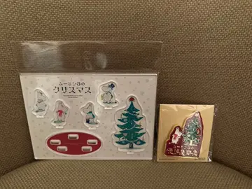 무민 밸리파크 크리스마스 핀 배지 & 아크릴 스탠드 2개 세트
