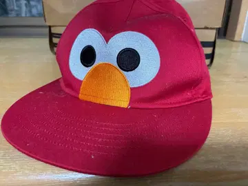 엘모의 빨간색 스냅백 캡 중고품