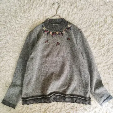 울 실크 혼방 꽃 모티브