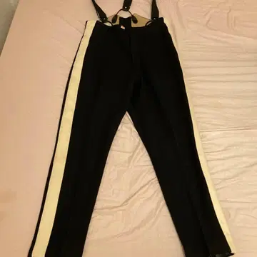 서스펜더 사이드 라인 팬츠