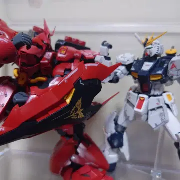 RG 1/144 뉴 건담 & 사자비 완성품