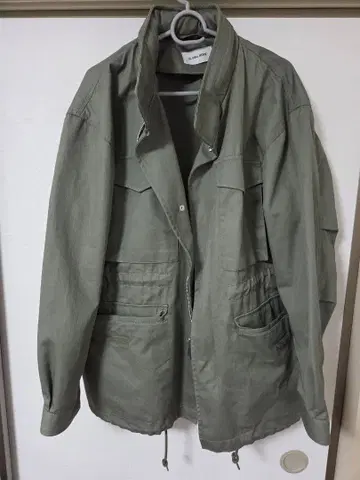 올리브 그린 밀리터리 자켓