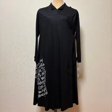 블랙 긴팔 티셔츠 원피스 포켓 부착 변형 디자인 A라인 원피스 루즈핏