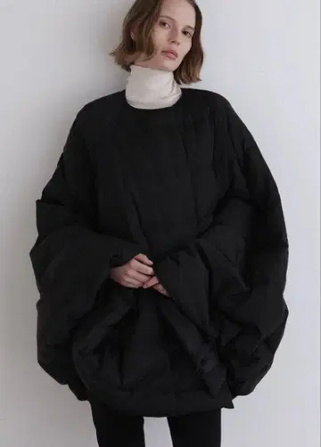 LE PHIL 다운 판초 코트 퍼피 다운 케이프