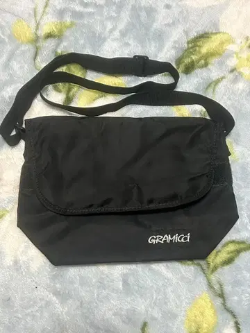 그라미치 나일론 숄더 백