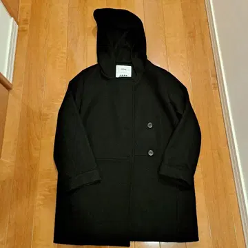 PLST 후드 부착 블랙 자켓