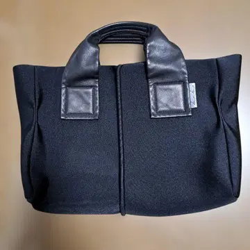 새상품급 Kawa-kawa 카와카와 토트백 M 블랙