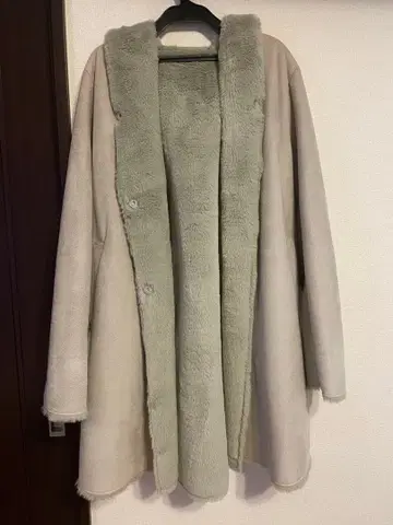 인기 상품 LEPSIM 무스탕 코트