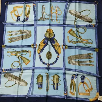 마구 디자인 실크 스카프