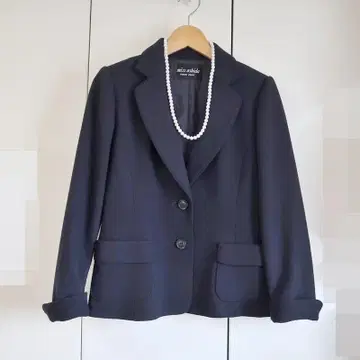새상품급 Miss Ashida 부드러운 울 테일러드 자켓 네이비 9호