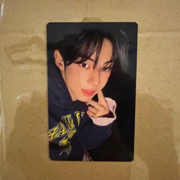 tws play hard 유니버셜 럭키 드로우 도훈