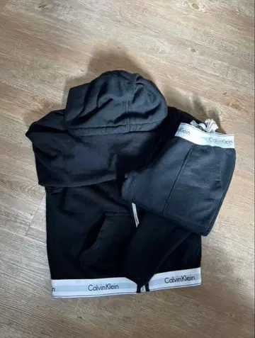 Calvin Klein 맨투맨 셋업