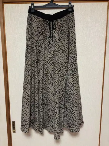 레오파드 무늬 플레어 롱 스커트