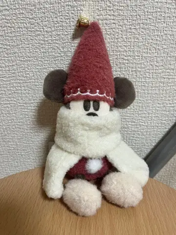 릴린린 인형 배지 크리스마스 빨간색 새상품 디즈니 2025