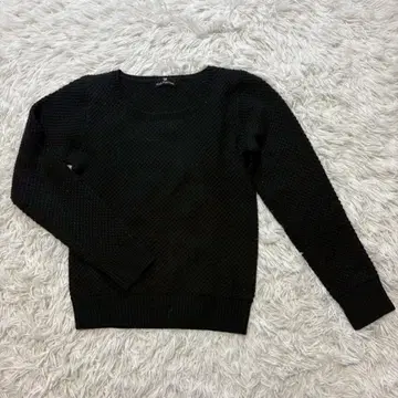 새상품급 선착순 칼 파크 크루넥 스웨터 M 사이즈 블랙