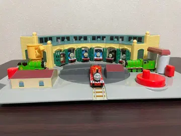 [가격 인하 협상 가능] 토미카 토마스 차고지 완구 포함