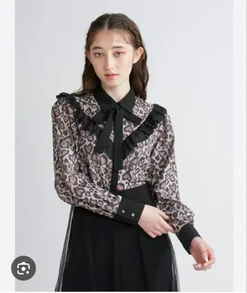 새상품 하트 레오파드 무늬 쉬폰 블라우스 보타이 리본 포함 furfur