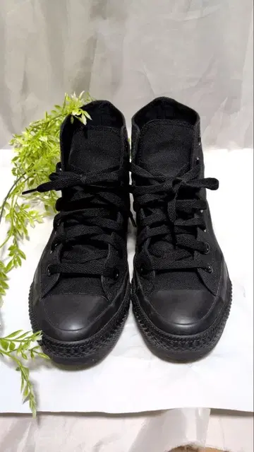 컨버스 블랙 하이컷 스니커즈 24.0