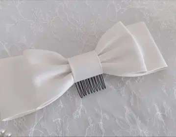 화이트 리본 리본 모자 꽁지