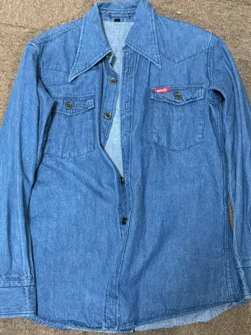 BENCER의 데님 셔츠