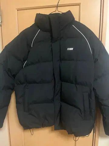 FCMM 블랙 다운 자켓 L 사이즈