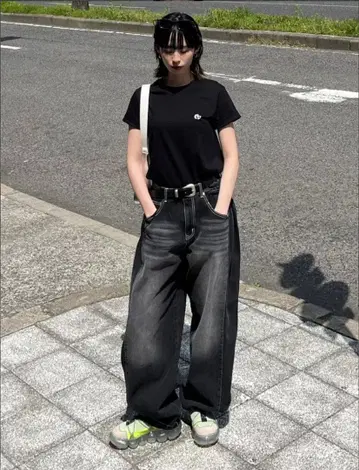 snap button stitch denim pants /