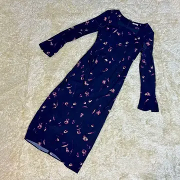 프레이아이디 스퀘어넥 슬릿 원피스