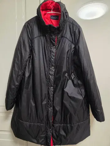 캐시트의 블랙 충전솜 코트