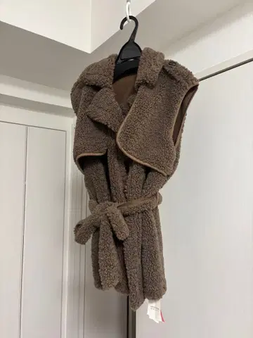 [택 포함 새상품] 브라운 복슬복슬 아우터 복슬복슬 베스트