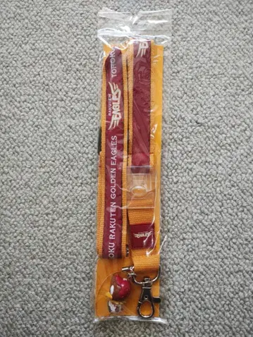 [ 미개봉 레어 ] 도호쿠 라쿠텐 골든 이글스 흔들 목걸이 클러치 스트랩
