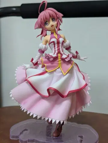 굿스마일컴퍼니 밀히오레 F 비스코티 피규어