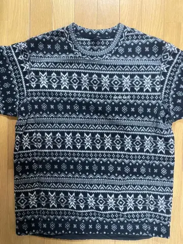 몽벨 크리마플러스 100 눈꽃 패턴 플리스 T셔츠 L 페어아일 패턴