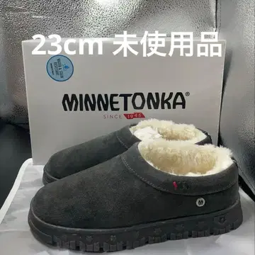 MINNETONKA 미네통카 NEVA 보아 슬립온 23cm 차콜