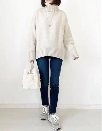 히트텍 울트라 스트레치 하이라이즈 청바지 네이비 28