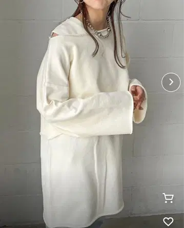 [ 새상품 ] LOWRYS FARM 맨투맨 티셔츠 아이보리