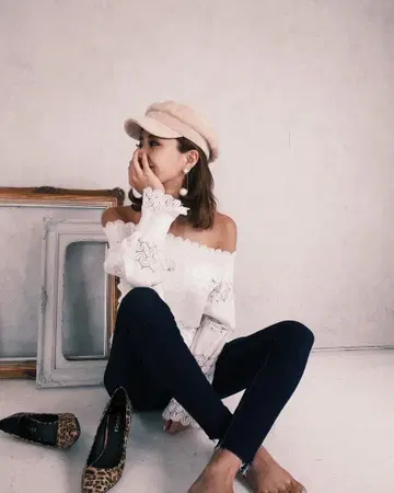 rienda 오프숄더 레이스 브라우징 TOP