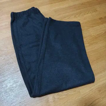 유니클로 U 2025AW 브러쉬드 맨투맨 와이드 팬츠 M 사이즈