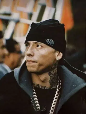 [ 새상품 ] central cee 착용 스컬 캡 비니 블랙