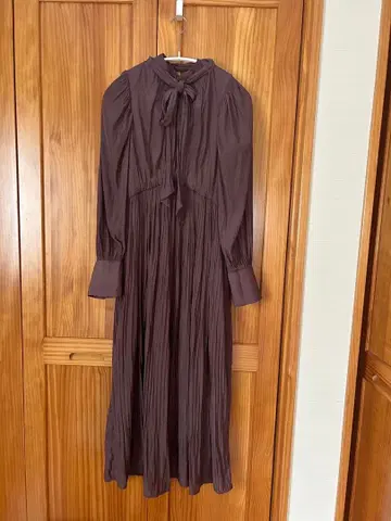 미스티우먼 보타이 원피스