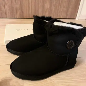 [ 미사용 새상품 ] OZLANA 블랙 어그 부츠