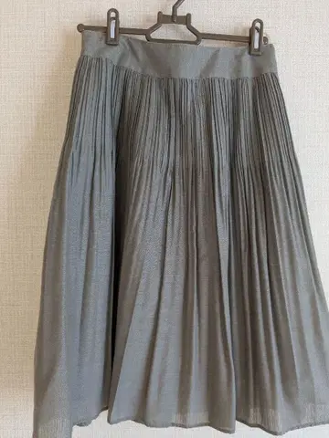KUMIKYOKU 그레이 카키 플리츠 스커트 사이즈 1