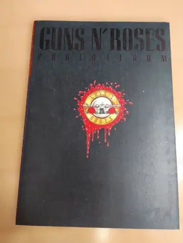 GUNS N' ROSES PHOTO ALBUM
