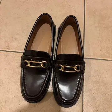 이번 시즌 신상 H&M 브라운 로퍼 골드 체인 사이즈 35