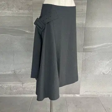 ADORE 어도어 플레어 스커트 비대칭