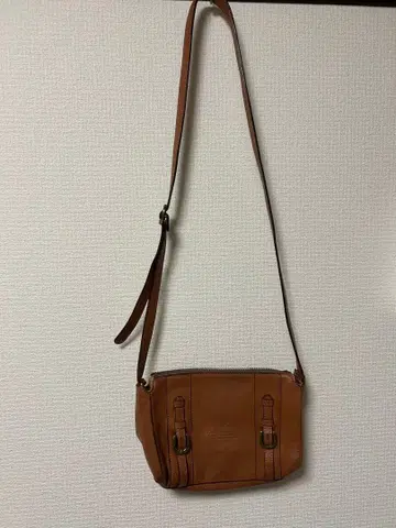 브라운 가죽 숄더백